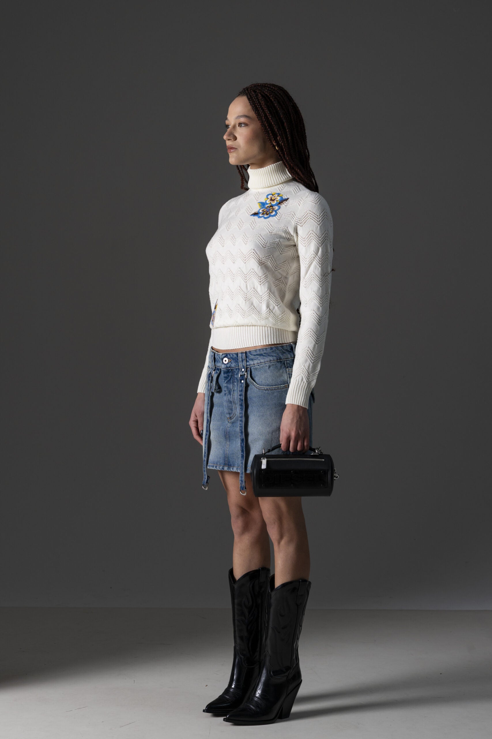 Moschino Maglia in Lana a collo alto e ricamo-2