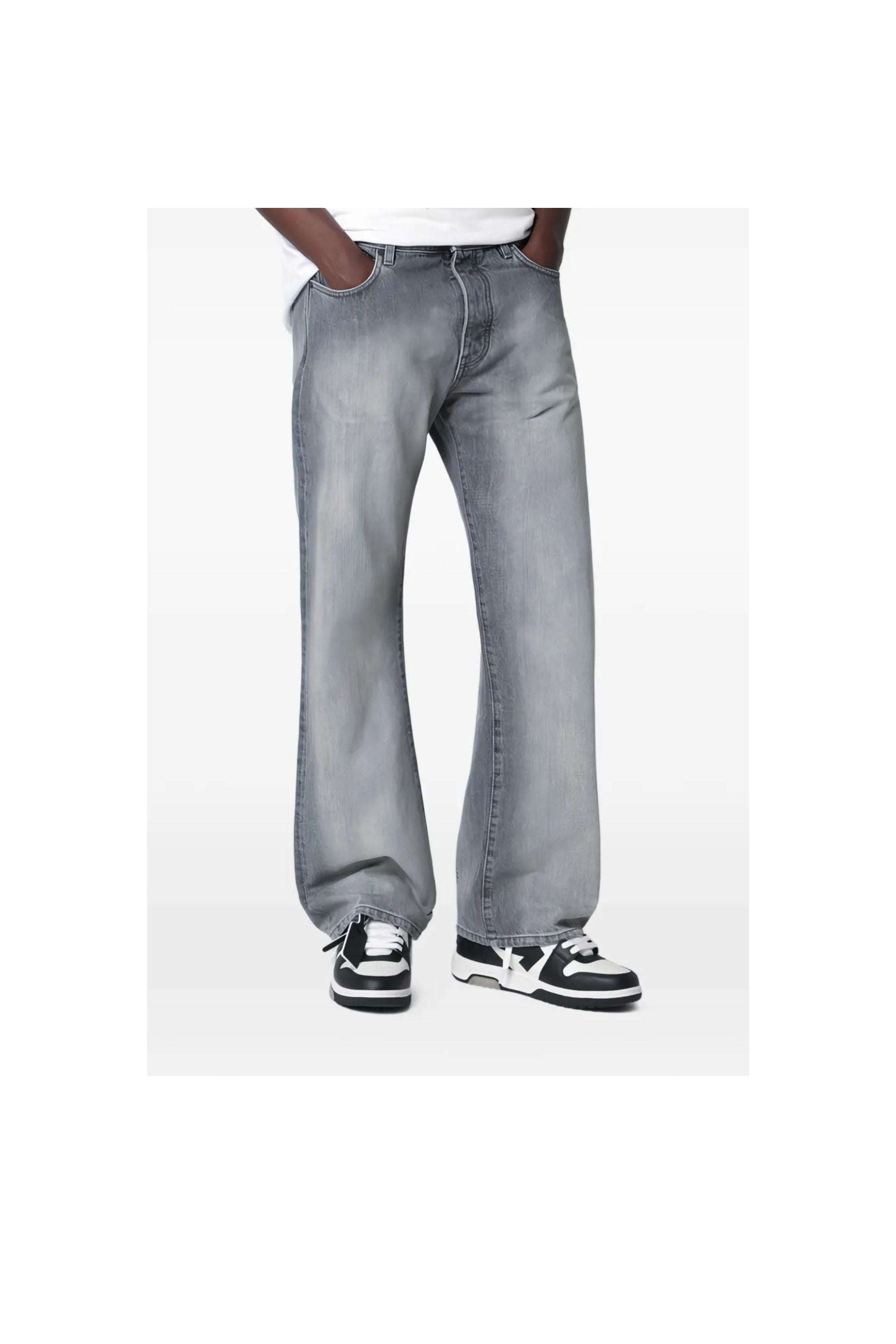 Off White Jeans a Sigaretta Faded Grey indossato vista frontale