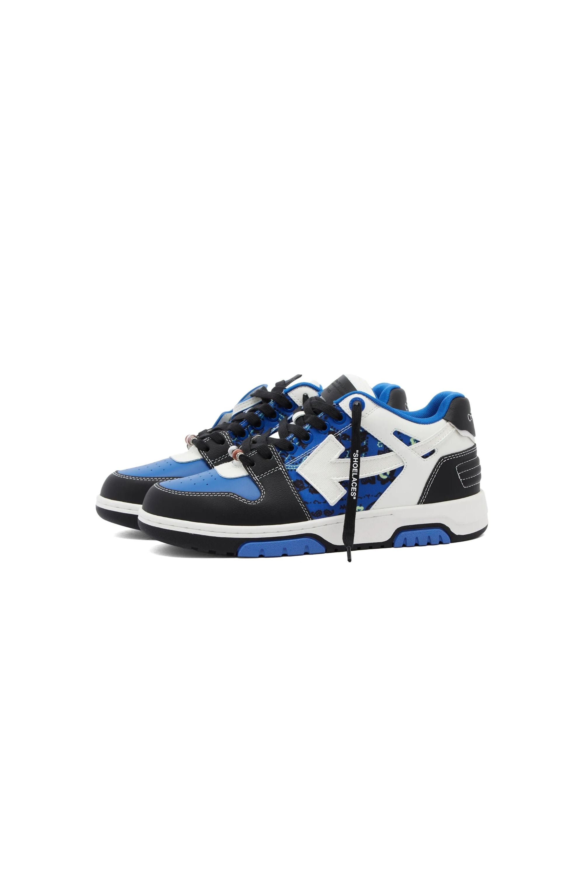 Off White Sneakers Out Of Office Bandana in Pelle vista trequarti