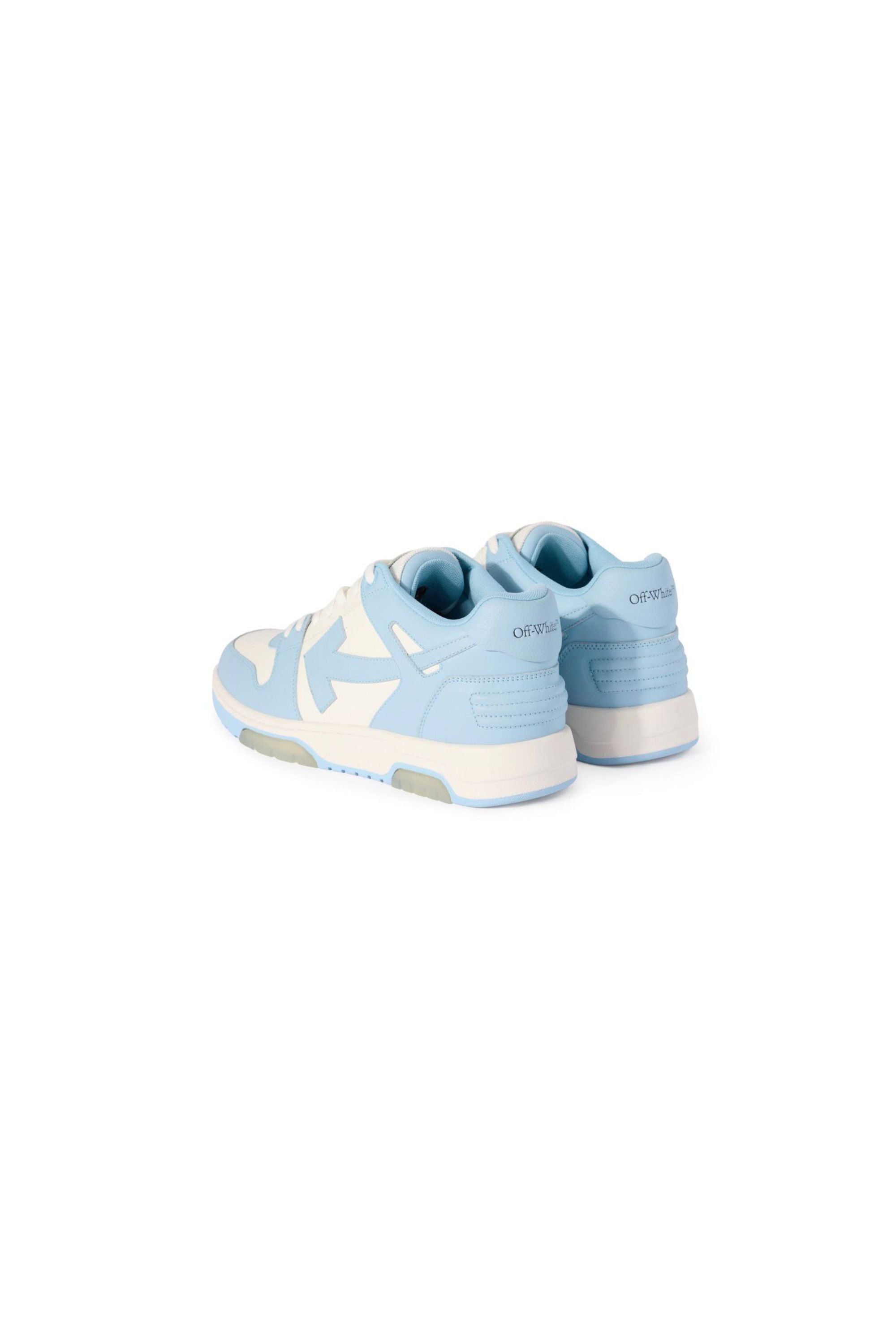 Off White Sneakes Out Of Office in Pelle chiare vista retro
