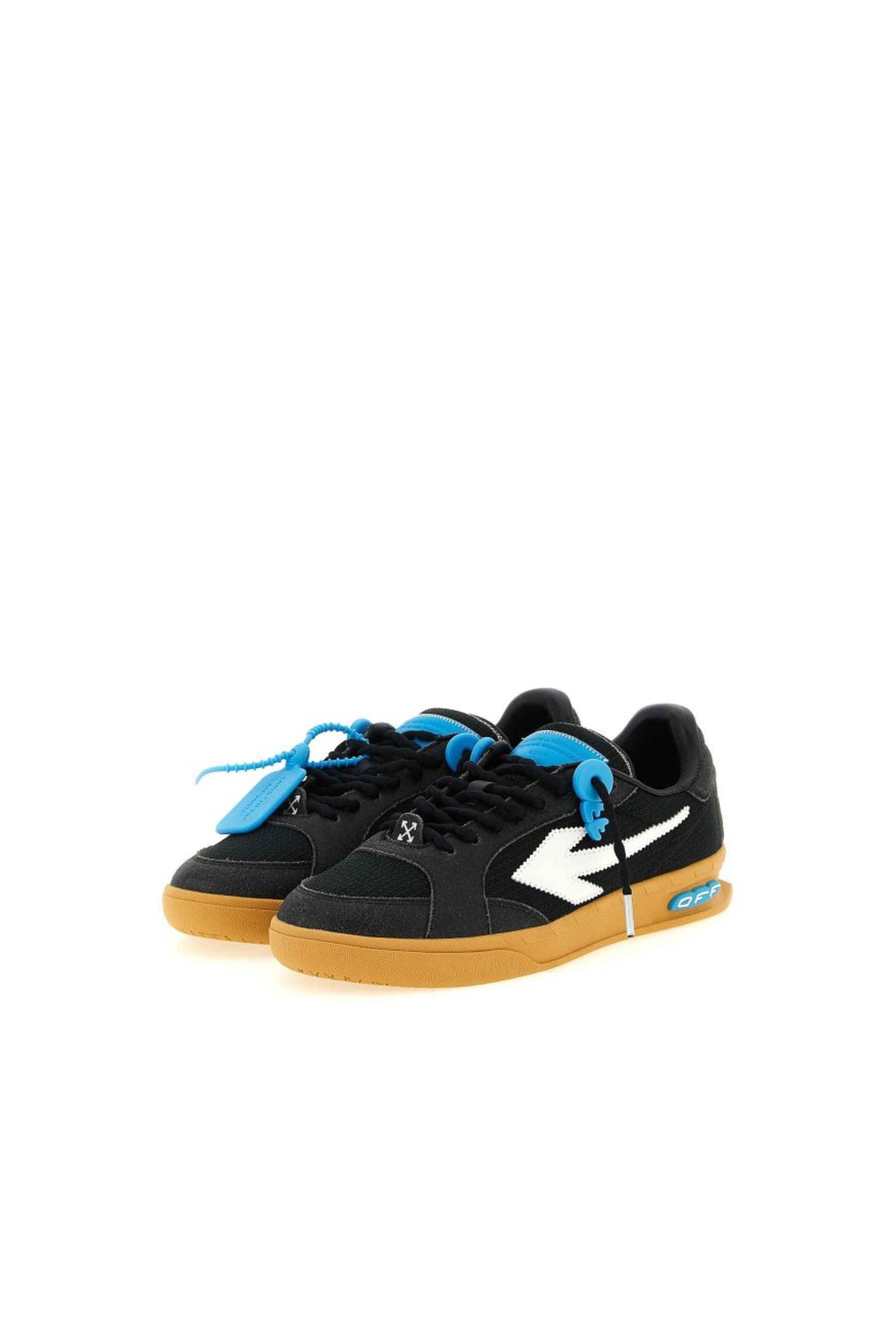 Off White Snekaers End Of Play nere vista trequarti