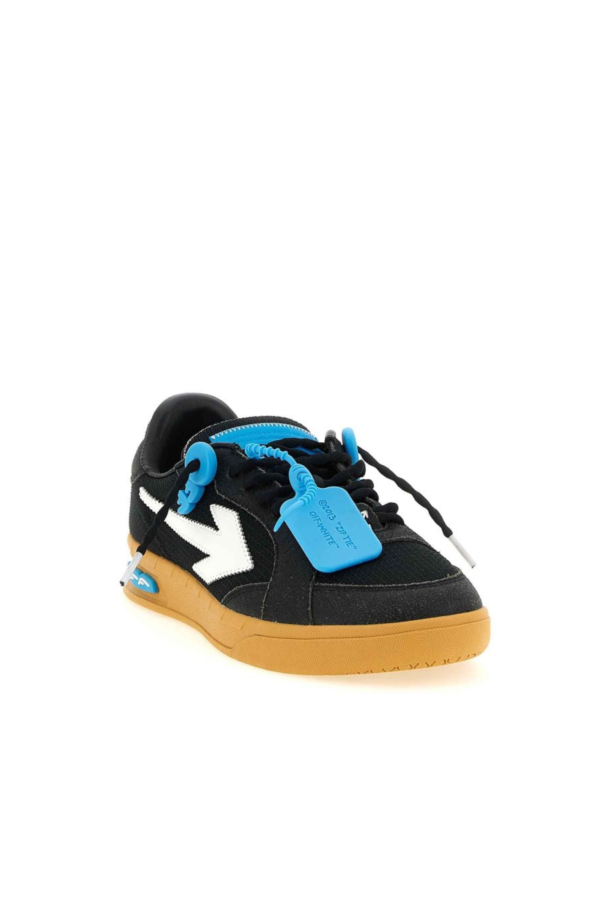 Off White Snekaers End Of Play nere vista 