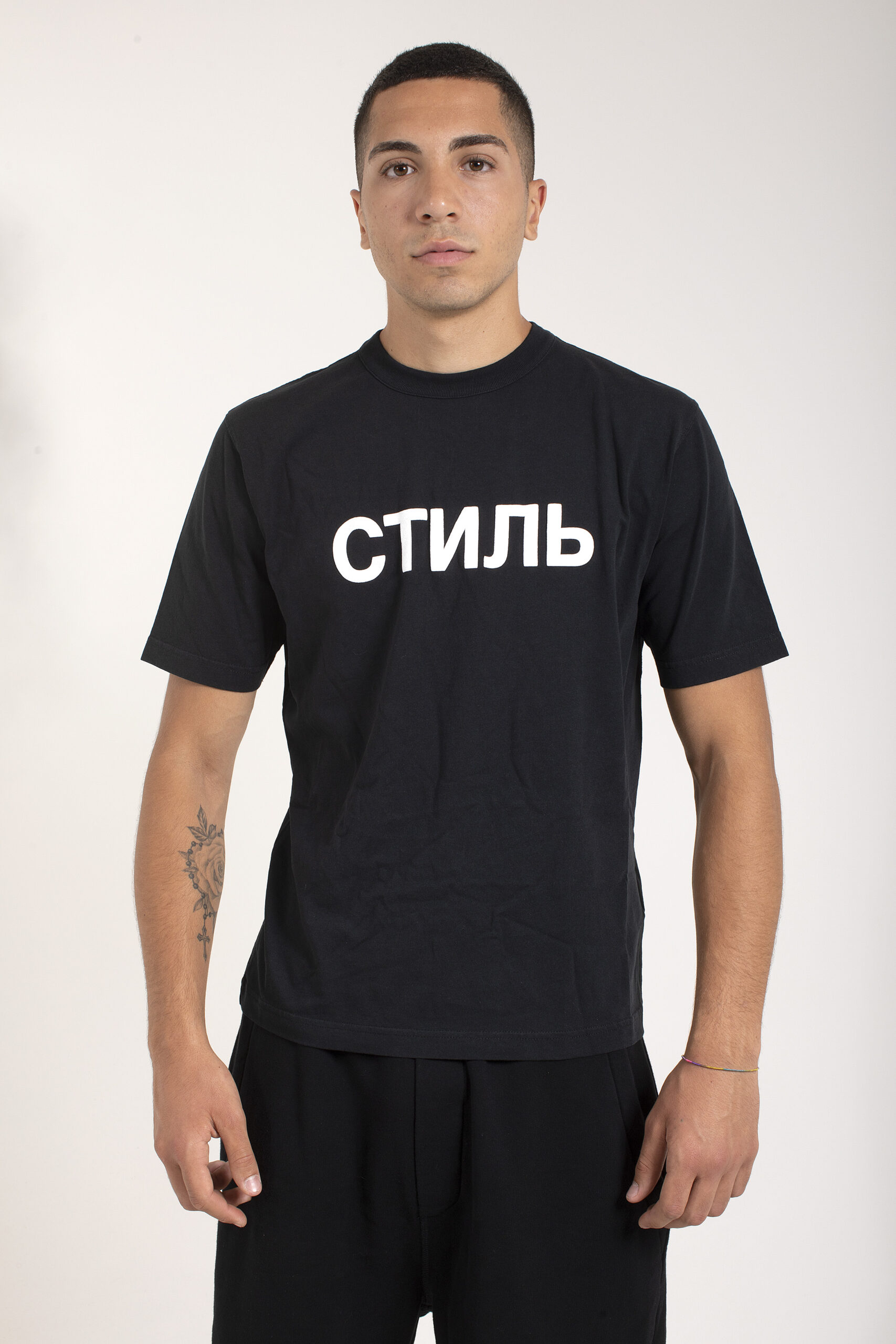 Heron Preston T Shirt Con Logo "ctnmb" vista frontale indossata