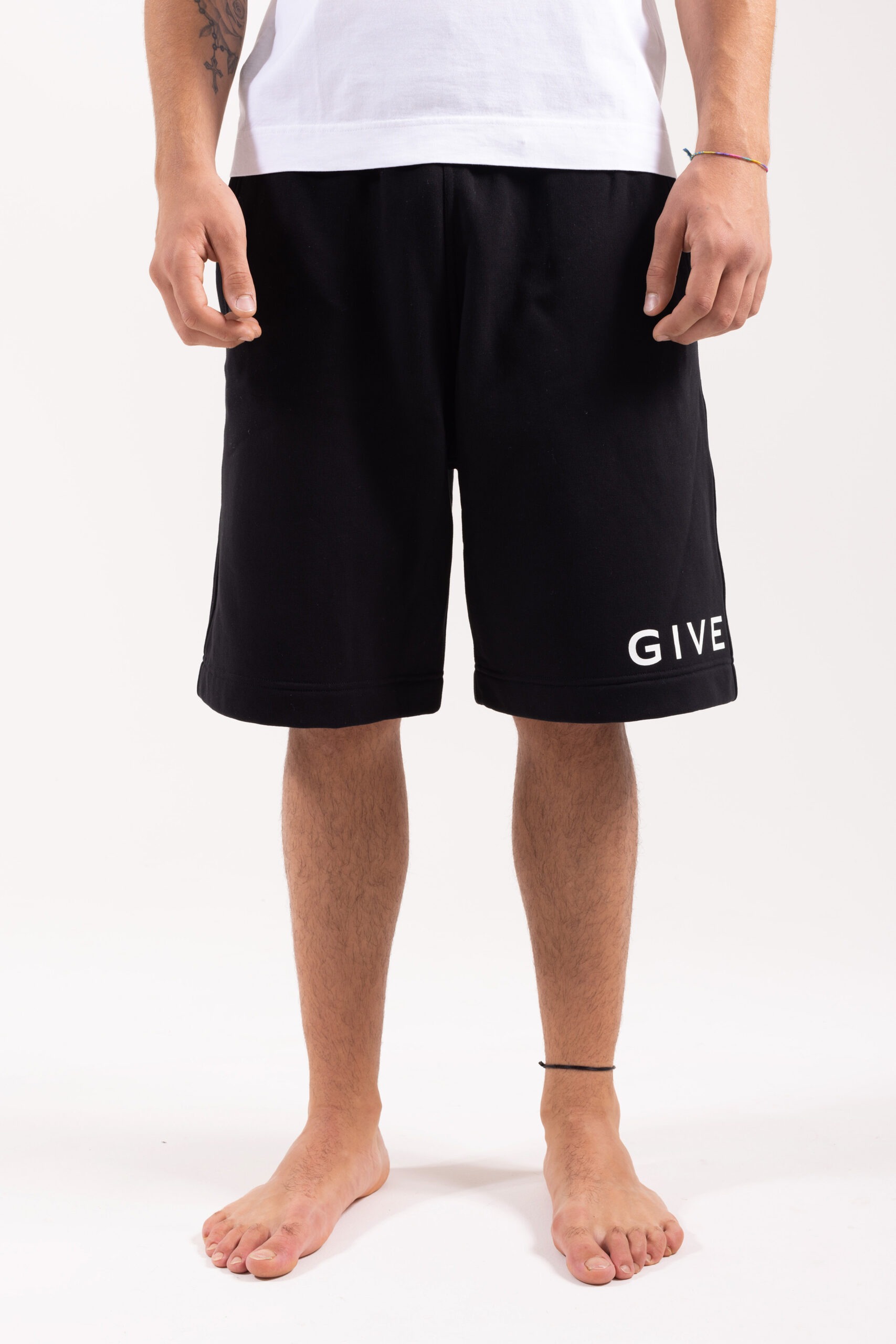 Givenchy Shorts "Archetype" In Tessuto Garzato vista frontale indossato