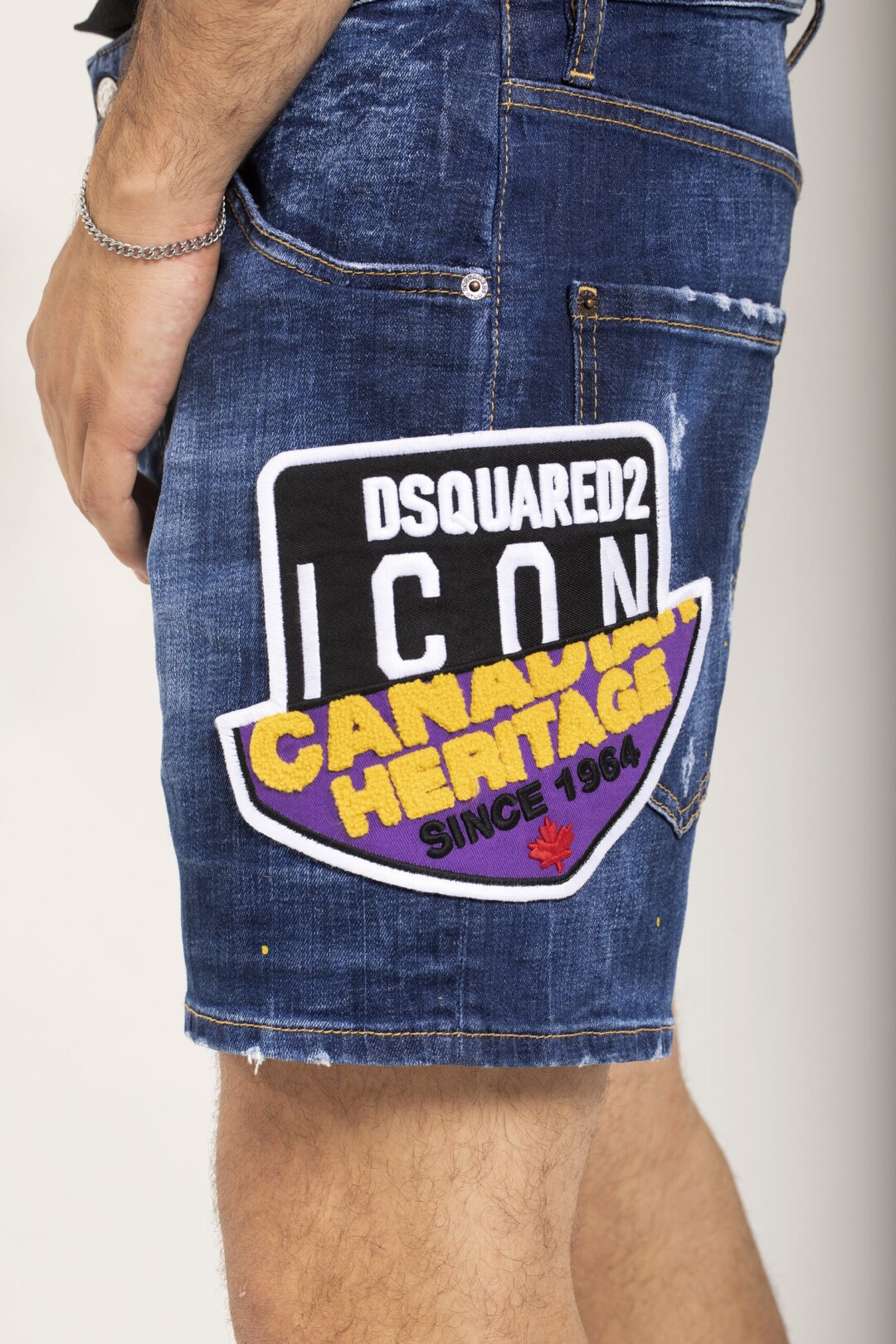 Dsquared2 ICON shorts con patch - immagine 4